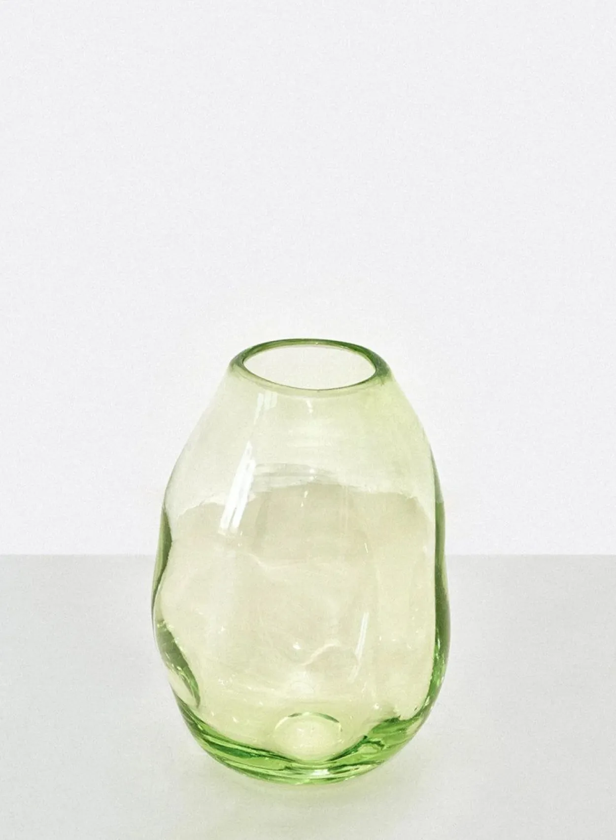SUSAN BIJL Kitchen & Tableware^Addled Vase Apple, Large, Nienke Sikkema - Rira Objects