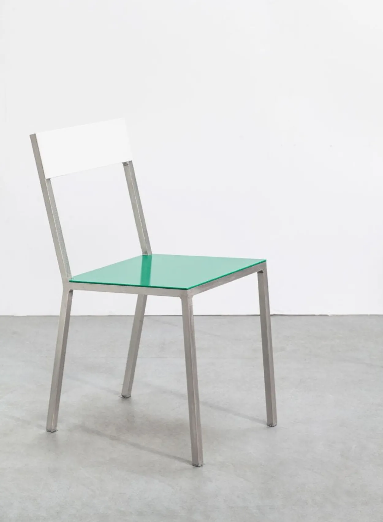 SUSAN BIJL Meubels^Alu Chair, Green Seat, White Back - Muller Van Severen