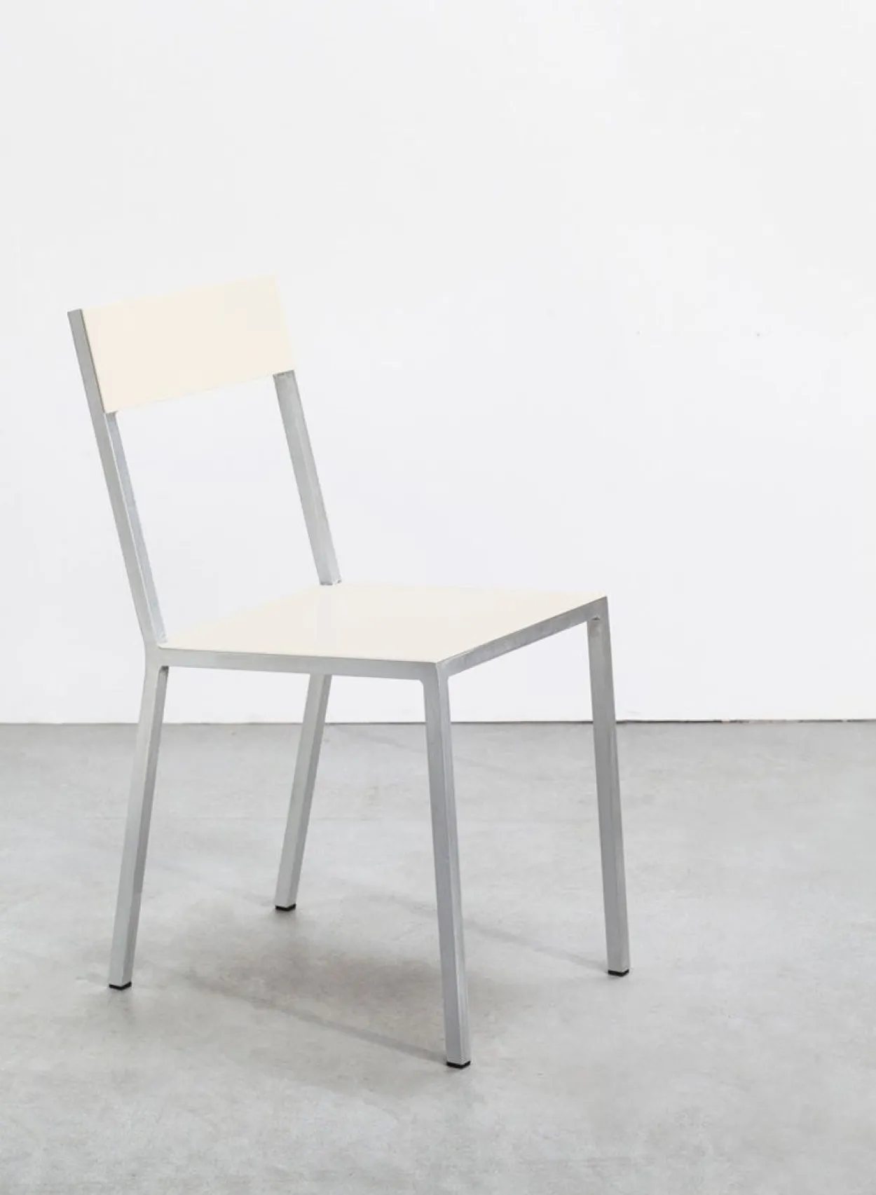 SUSAN BIJL Meubels^Alu Chair, Ivory Seat, Ivory Back - Muller Van Severen