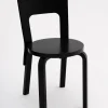SUSAN BIJL Meubels^Chair 66, Legs Black, Seat Black - Artek