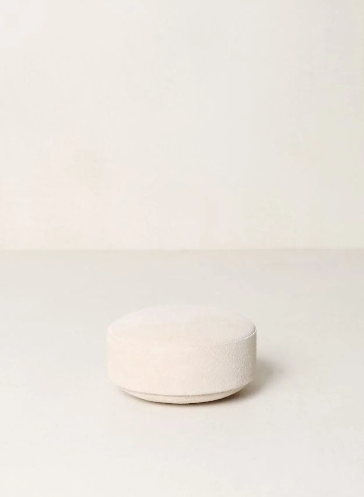 SUSAN BIJL Wand^Pastille Box S, Ivoire Suede - Michael Verheyden