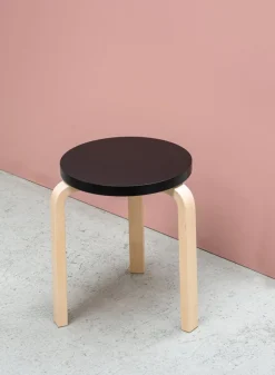 SUSAN BIJL Meubels^Stool 60, Legs Birch, Seat Black -Artek