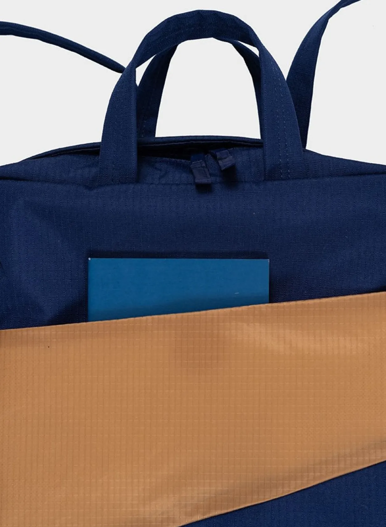 SUSAN BIJL The New Backpack^The New Backpack Water & Camel