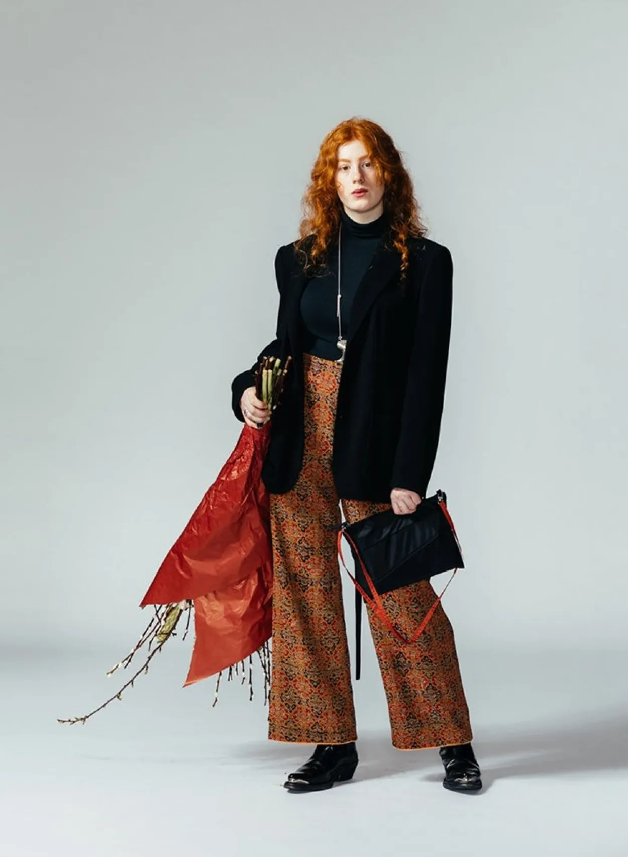 SUSAN BIJL The New Pouch^The New Pouch Black & Black Medium