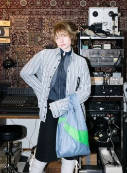 SUSAN BIJL The New Shopping Bag^The New Shopping Bag Fuzz & Greenscreen Medium
