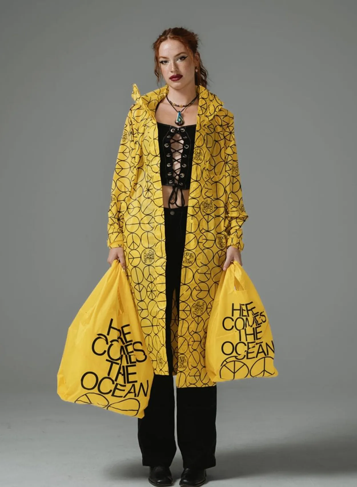 SUSAN BIJL The New Shopping Bag^The New Shopping Bag Ocean Tv Yellow Medium